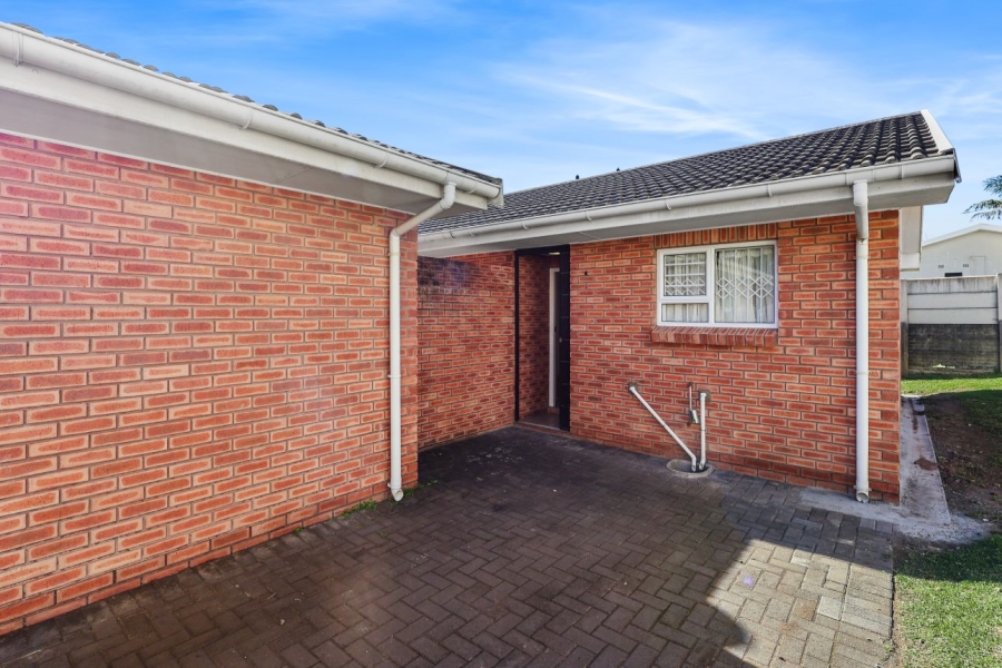 To Let 2 Bedroom Property for Rent in Greenfields Eastern Cape